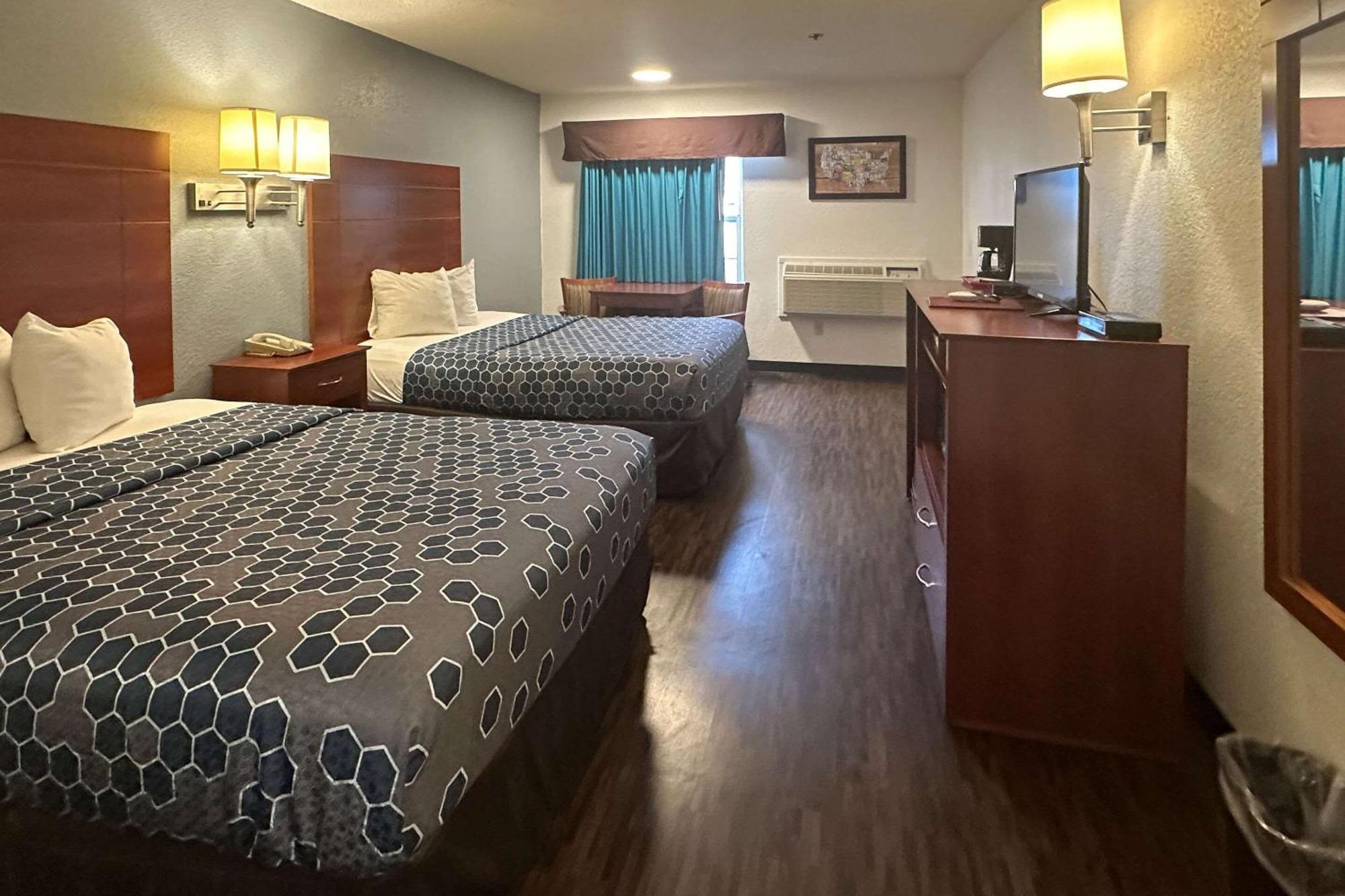 Econo Lodge Tucumcari Route 66 Экстерьер фото